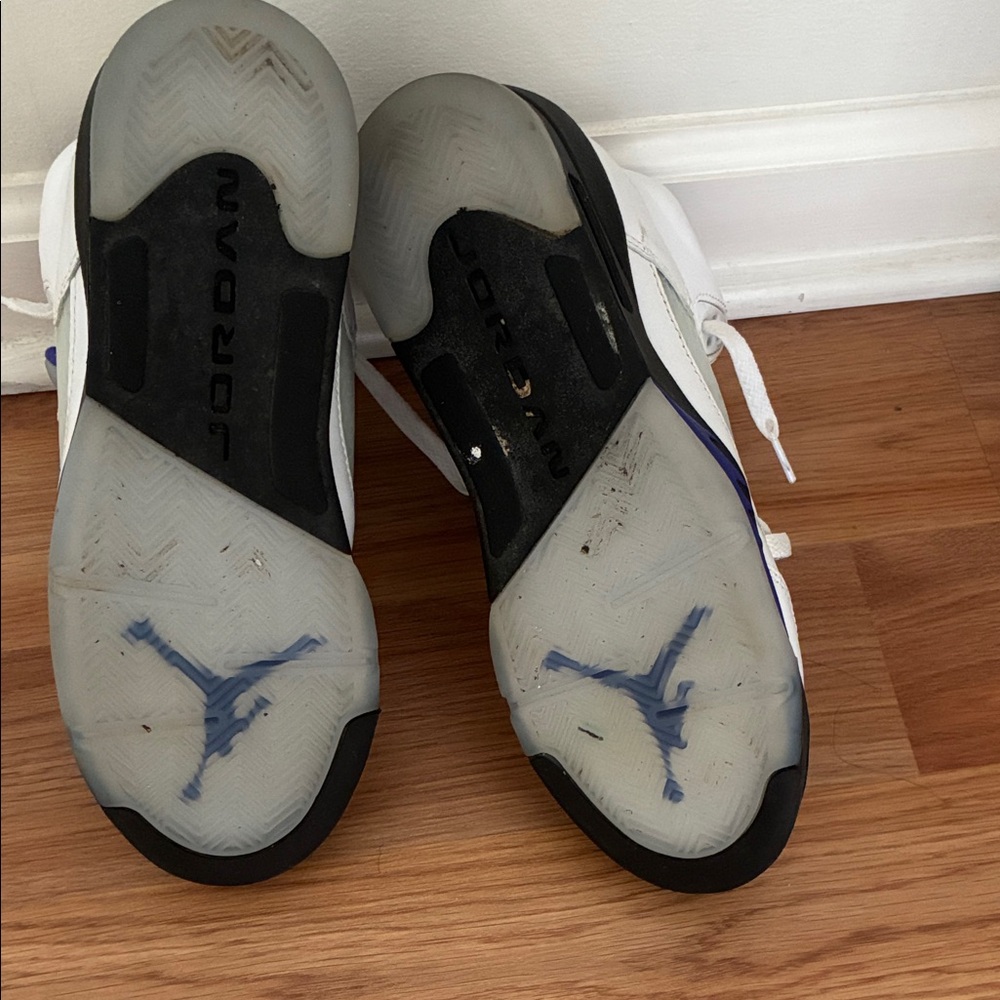 Air Jordan 5 Retro GS 'Concord'
- White and Purple - Picture 10 of 11